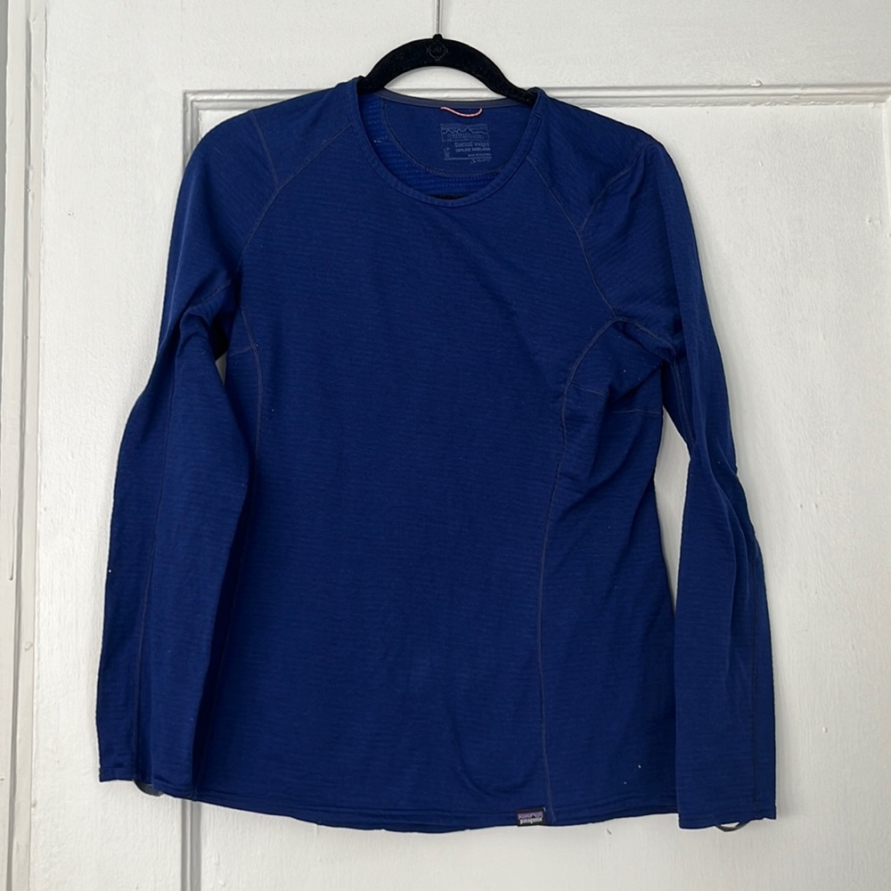 Patagonia capilene baselayer with thumb hooks